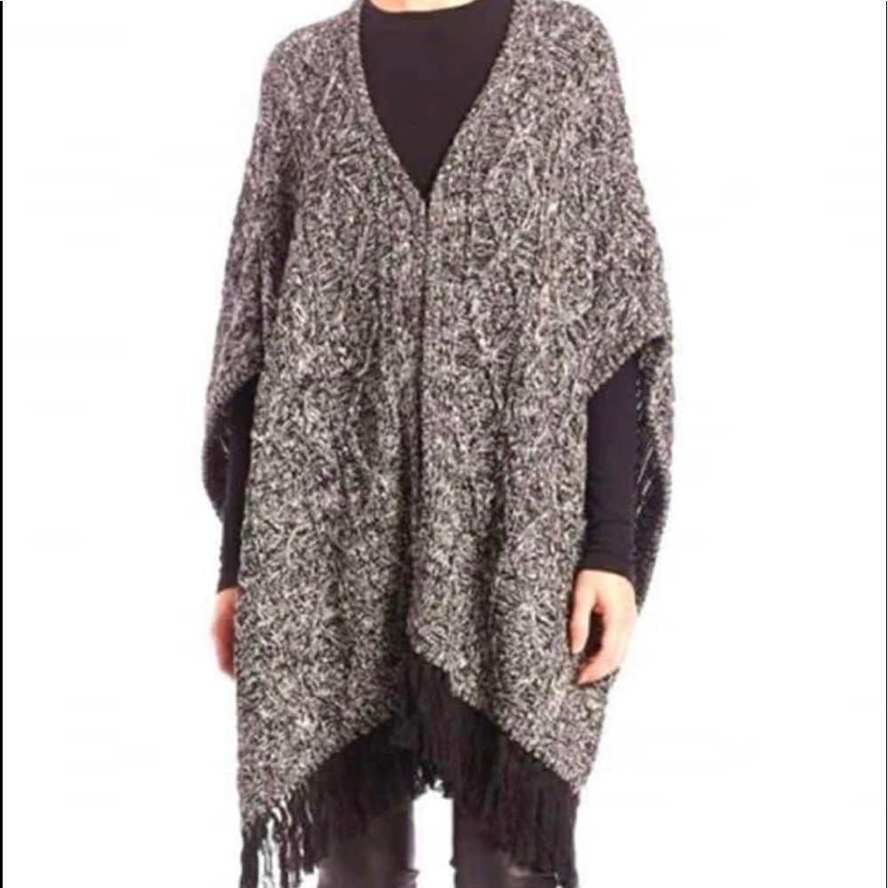 Like New Alice & Olivia Chester Marled Fringe Poncho Wrap XS S Runs Large
